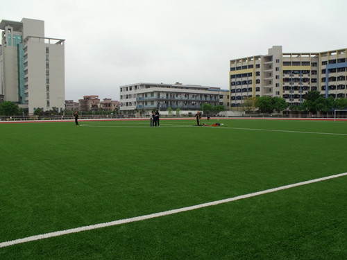 �V���и߼�(j��)�����W(xu��)У�����(ch��ng)